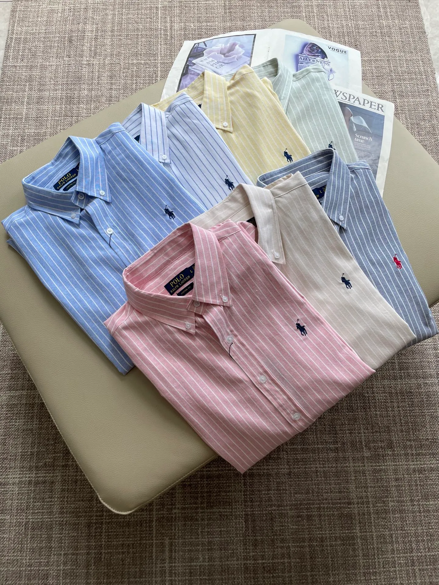 P220 🌸🌸🌸 POLO Ralph Lauren [High Quality] Classic shirt! The classic casual shirt made of pure cotton Oxford cloth has a unique design. It has a simple, clean and classic silhouette design. It is a versatile style that can be switched at will. The fabric feels soft and delicate, highly breathable, and is close to the skin and comfortable to wear. It can be worn alone as an inner layer. Its versatile performance is beyond your imagination! The upper body of the ready-to-wear is simple and classic yet elegant! Size:M-XXL